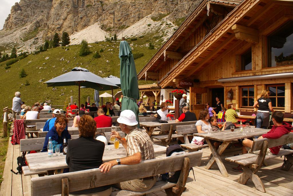 Hotel Meisules Selva di Val Gardena Exterior foto